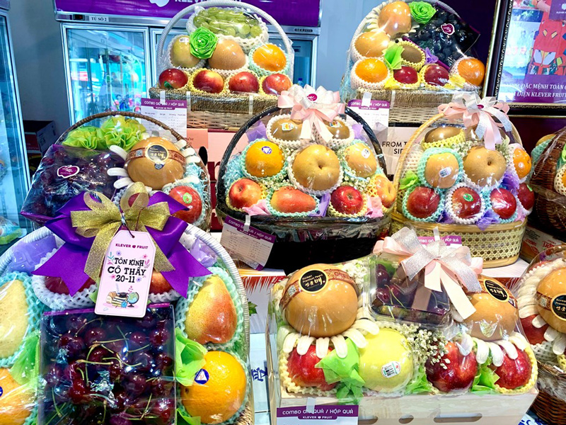 Mẫu giỏ trái cây 20 11 đẹp và ý nghĩa dành tặng thầy cô